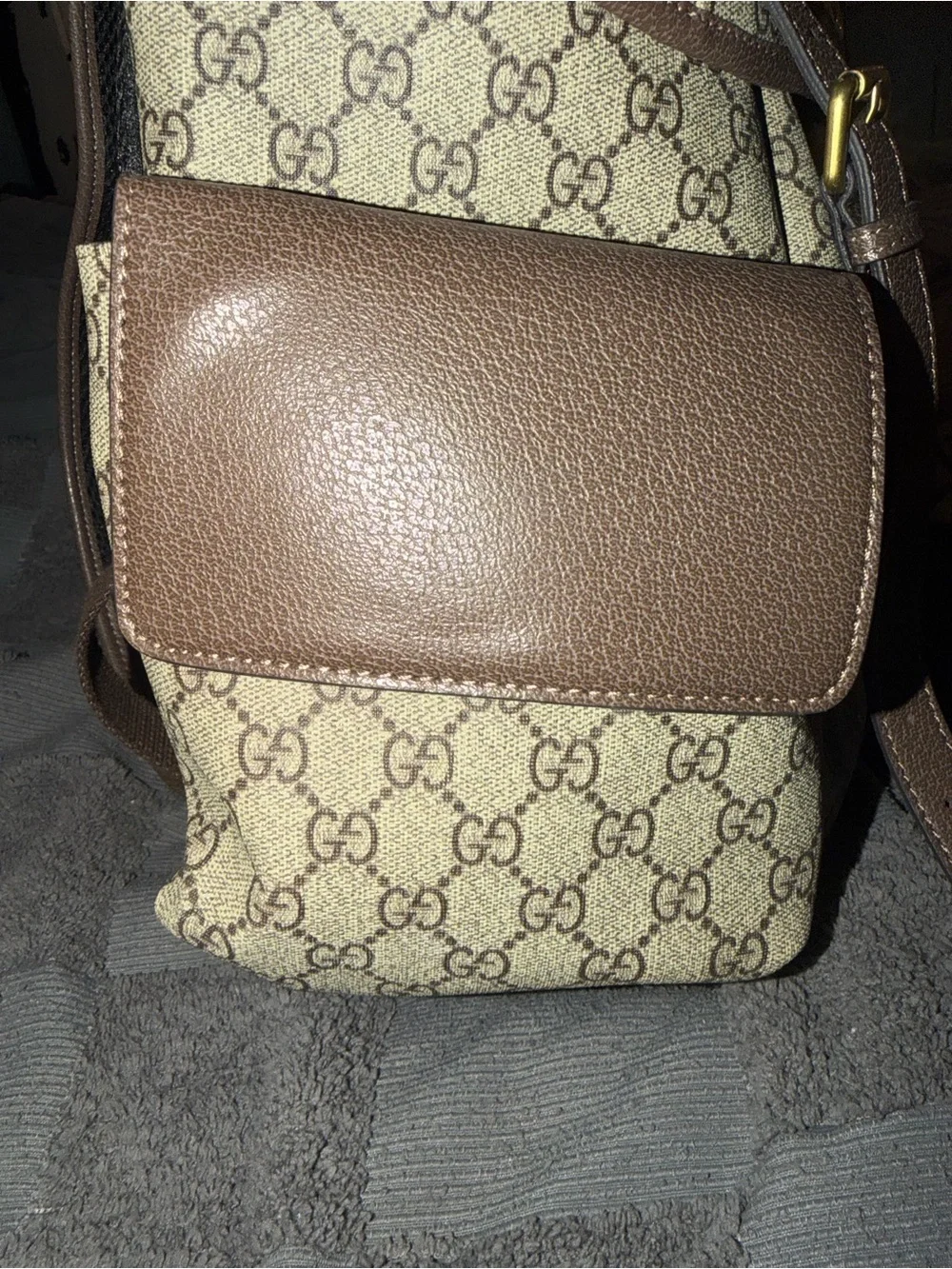 Gucci large classic